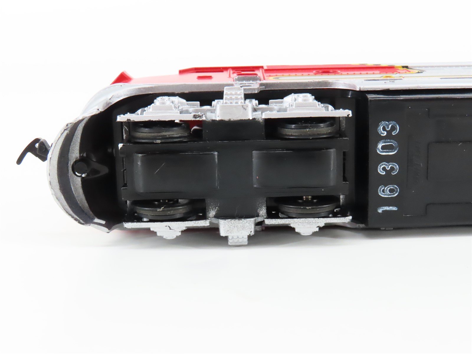 HO Scale Life-Like 8689 ATSF Santa Fe F7A Diesel Locomotive