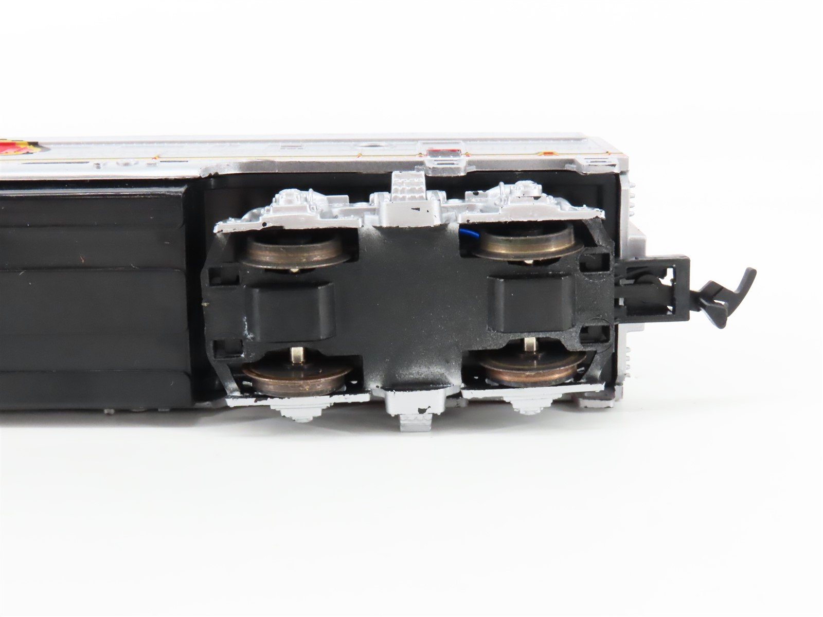 HO Scale Life-Like 8689 ATSF Santa Fe F7A Diesel Locomotive