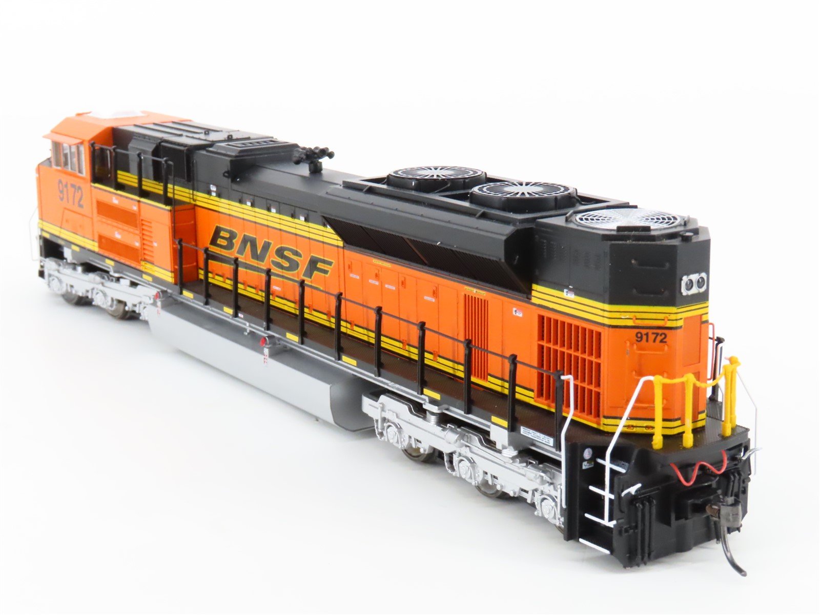 HO Scale MTH 80-2139-0 BNSF Railway SD70ACe Diesel Locomotive #9172