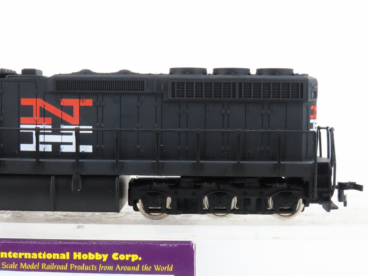 HO Scale IHC 3825 NH New Haven SD24 Diesel Locomotive #1214