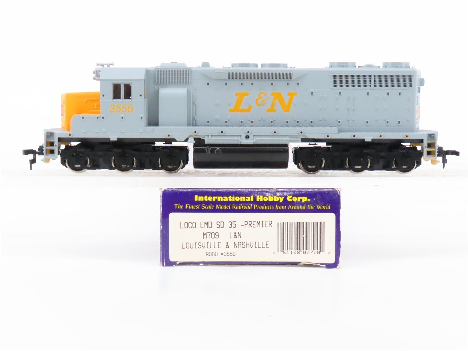 HO Scale IHC M709 L&N Louisville Nashville SD35 Diesel Locomotive #3556