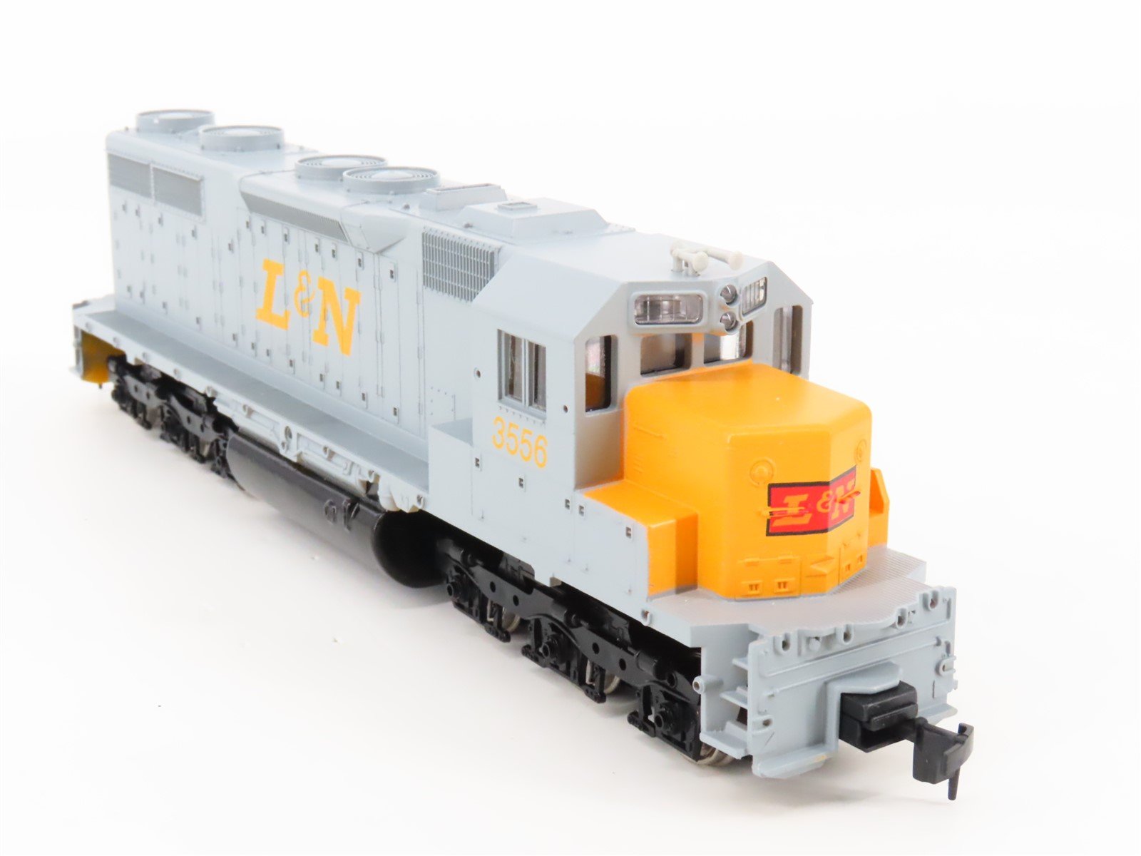 HO Scale IHC M709 L&N Louisville Nashville SD35 Diesel Locomotive #3556