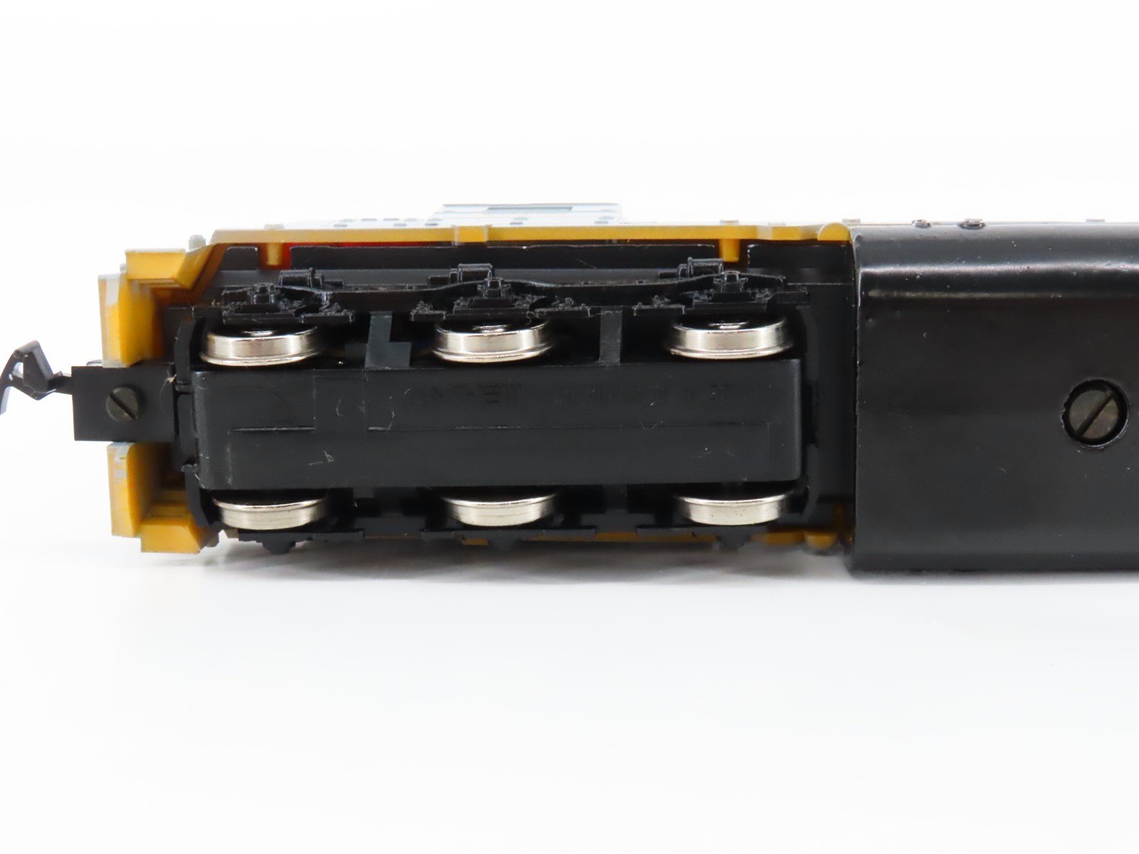 HO Scale IHC M709 L&N Louisville Nashville SD35 Diesel Locomotive #3556