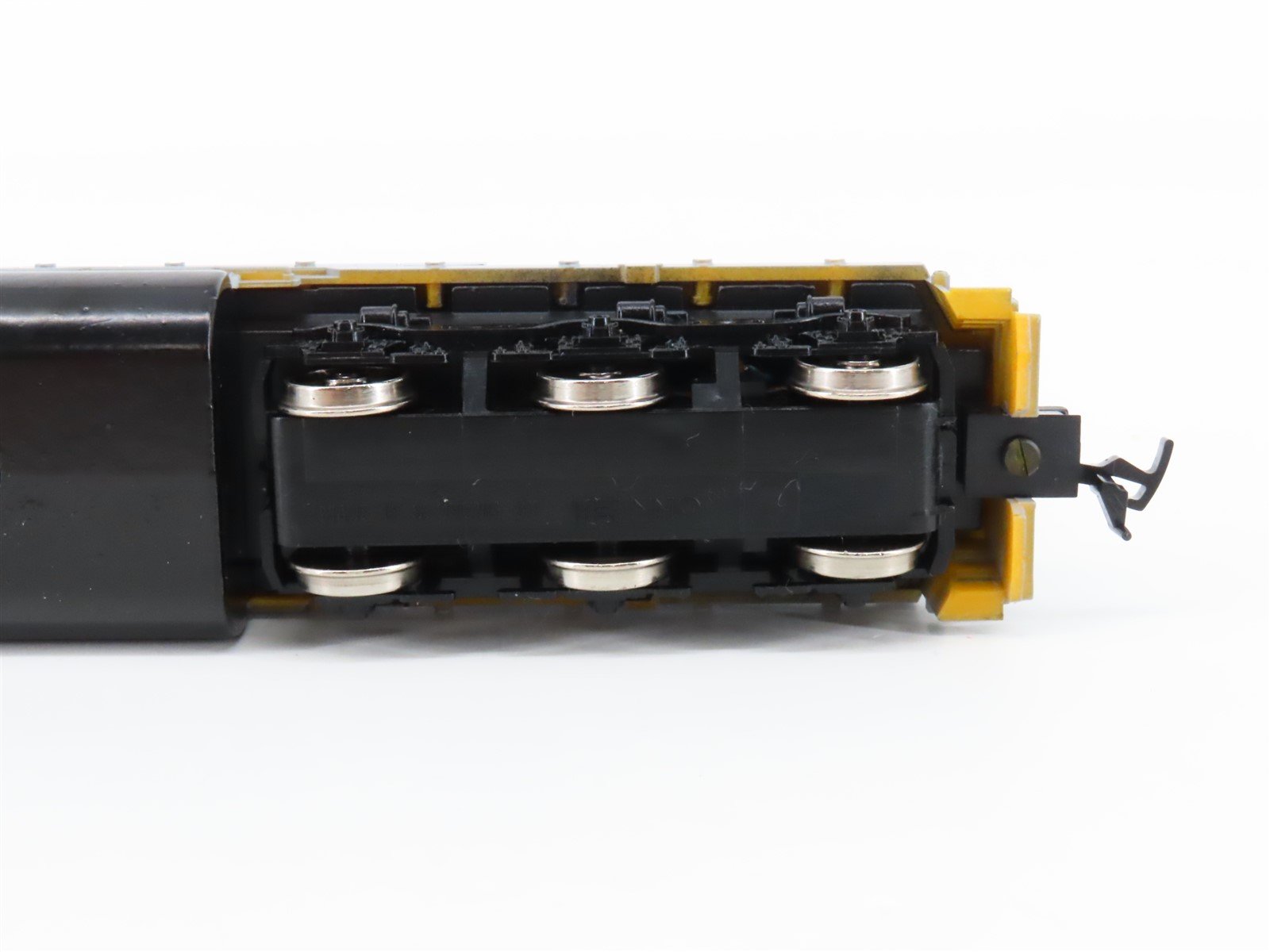 HO Scale IHC M709 L&N Louisville Nashville SD35 Diesel Locomotive #3556