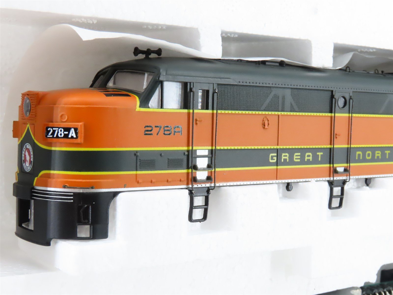 HO Scale Proto 2000 GN Great Northern FA/FB Diesel Locomotive Set BAD GEARS