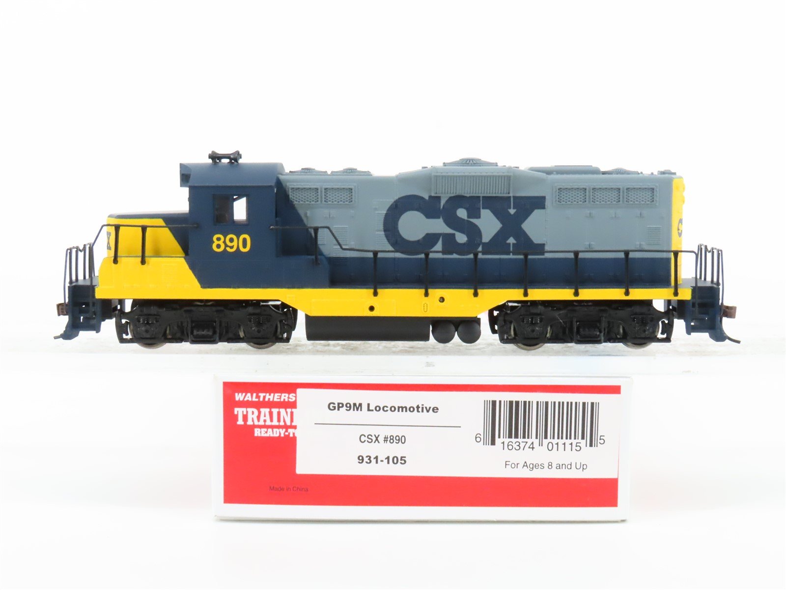 HO Scale Walthers 931-105 CSX Railroad GP9M Diesel Locomotive #890