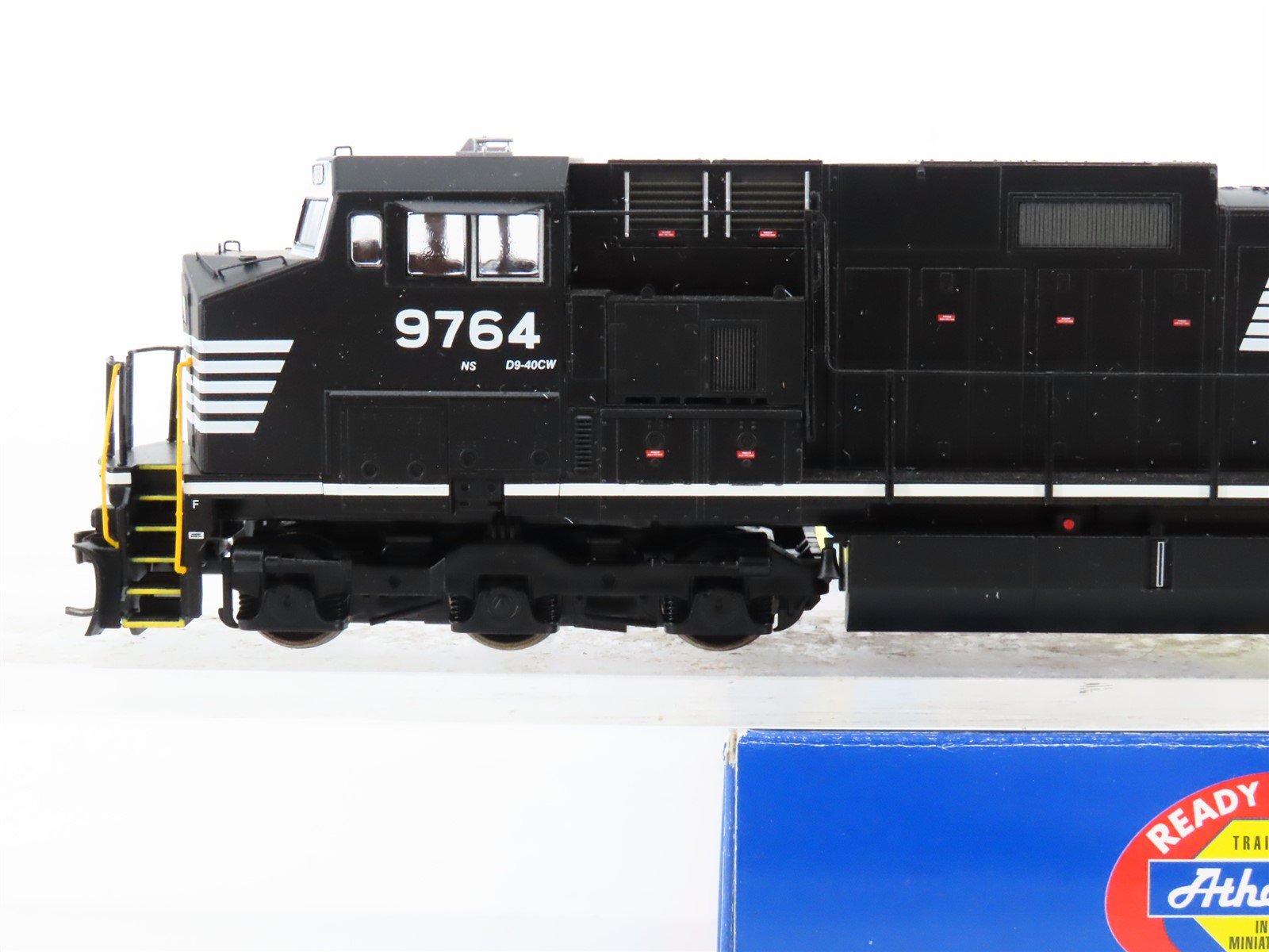HO Scale Athearn RTR 80878 NS Norfolk Southern Dash 9-44CW Diesel Loco #9764
