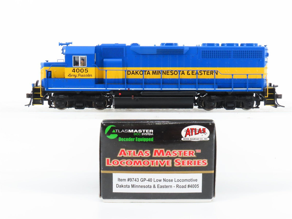 HO Scale Atlas Master 9743 DME Dakota Minnesota &amp; Eastern GP40 Diesel Loco #4005