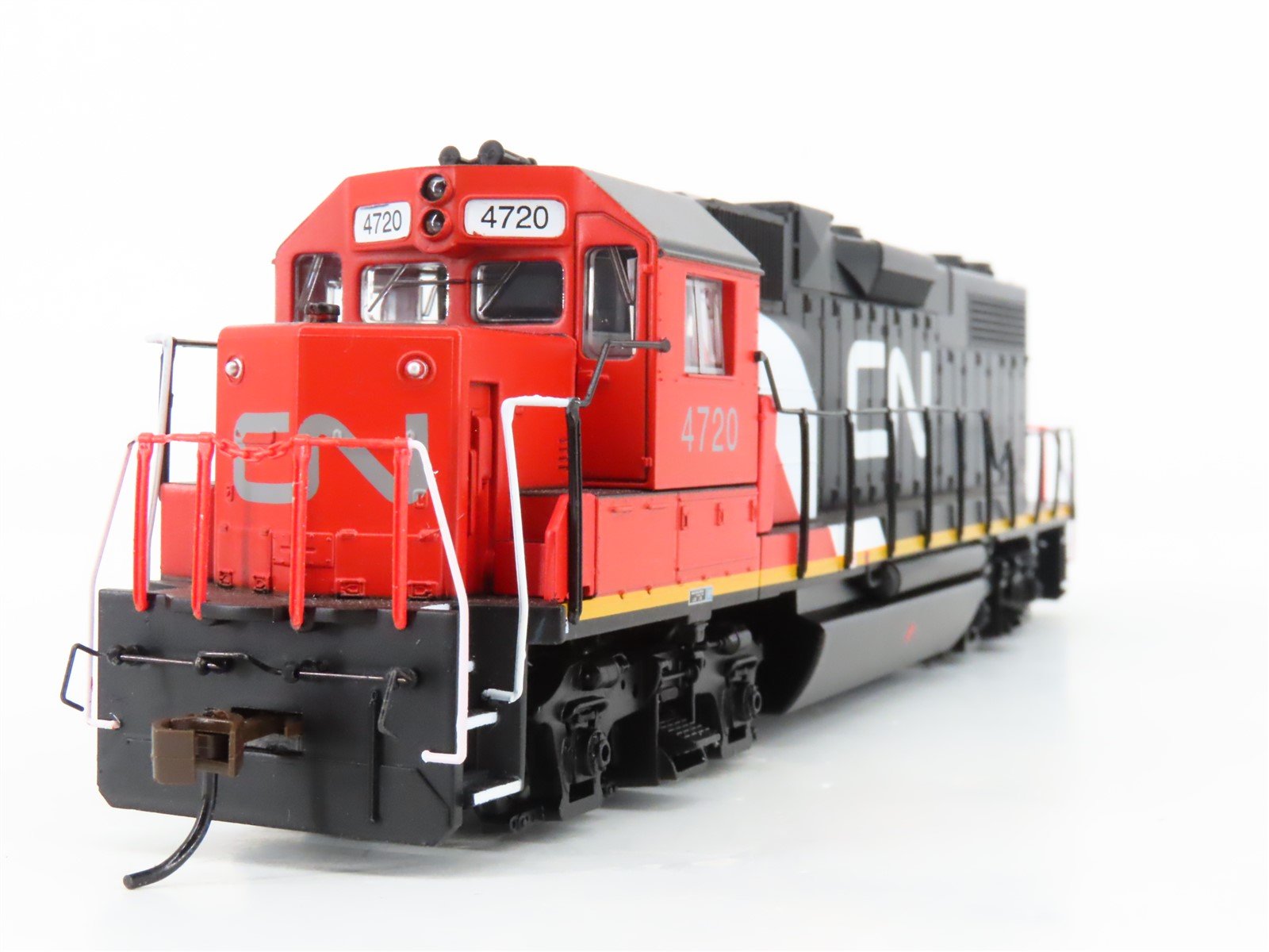 HO Scale Bachmann 61717 CN Canadian National GP38-2 Diesel Locomotive #4720
