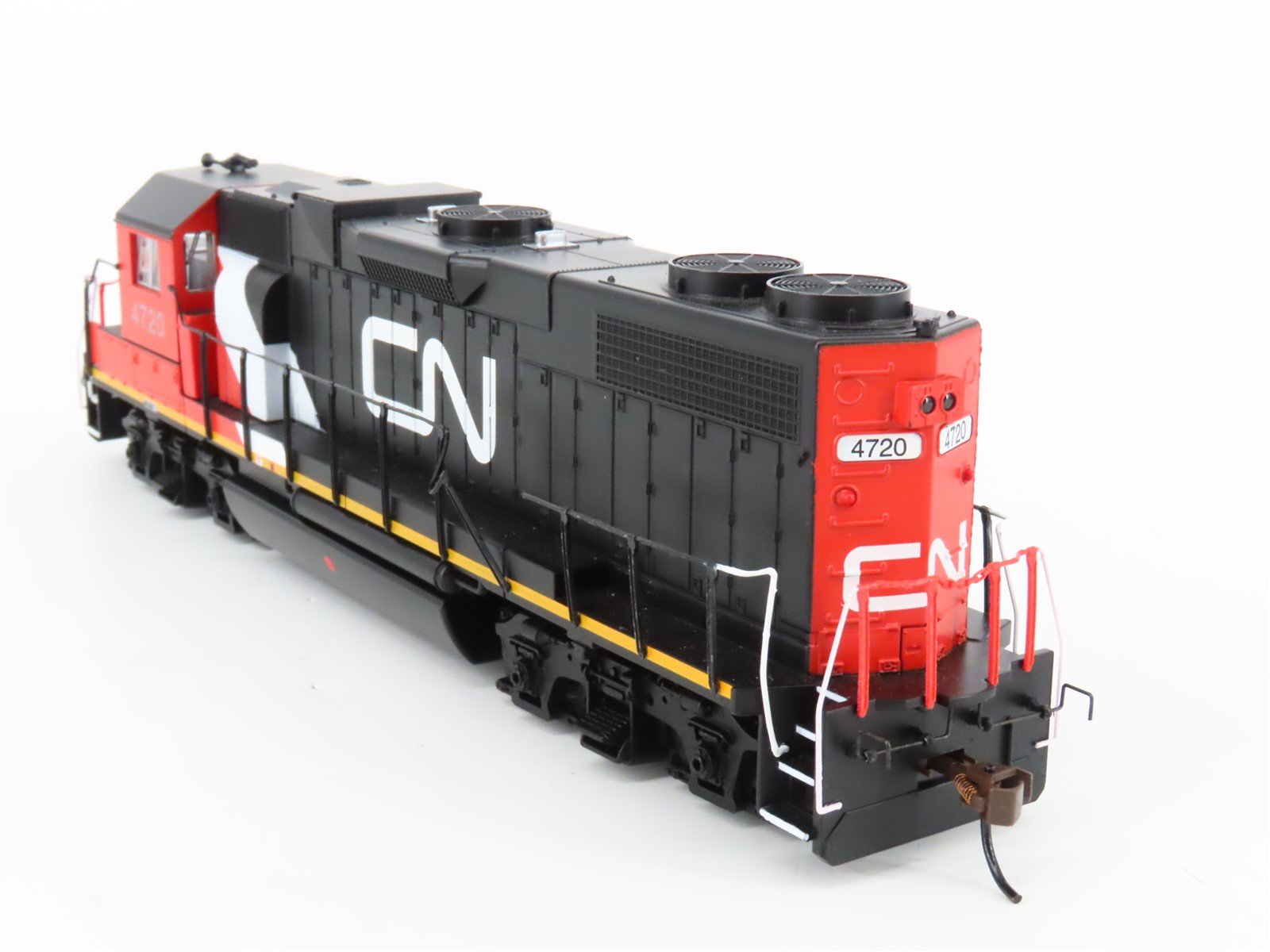 HO Scale Bachmann 61717 CN Canadian National GP38-2 Diesel Locomotive #4720