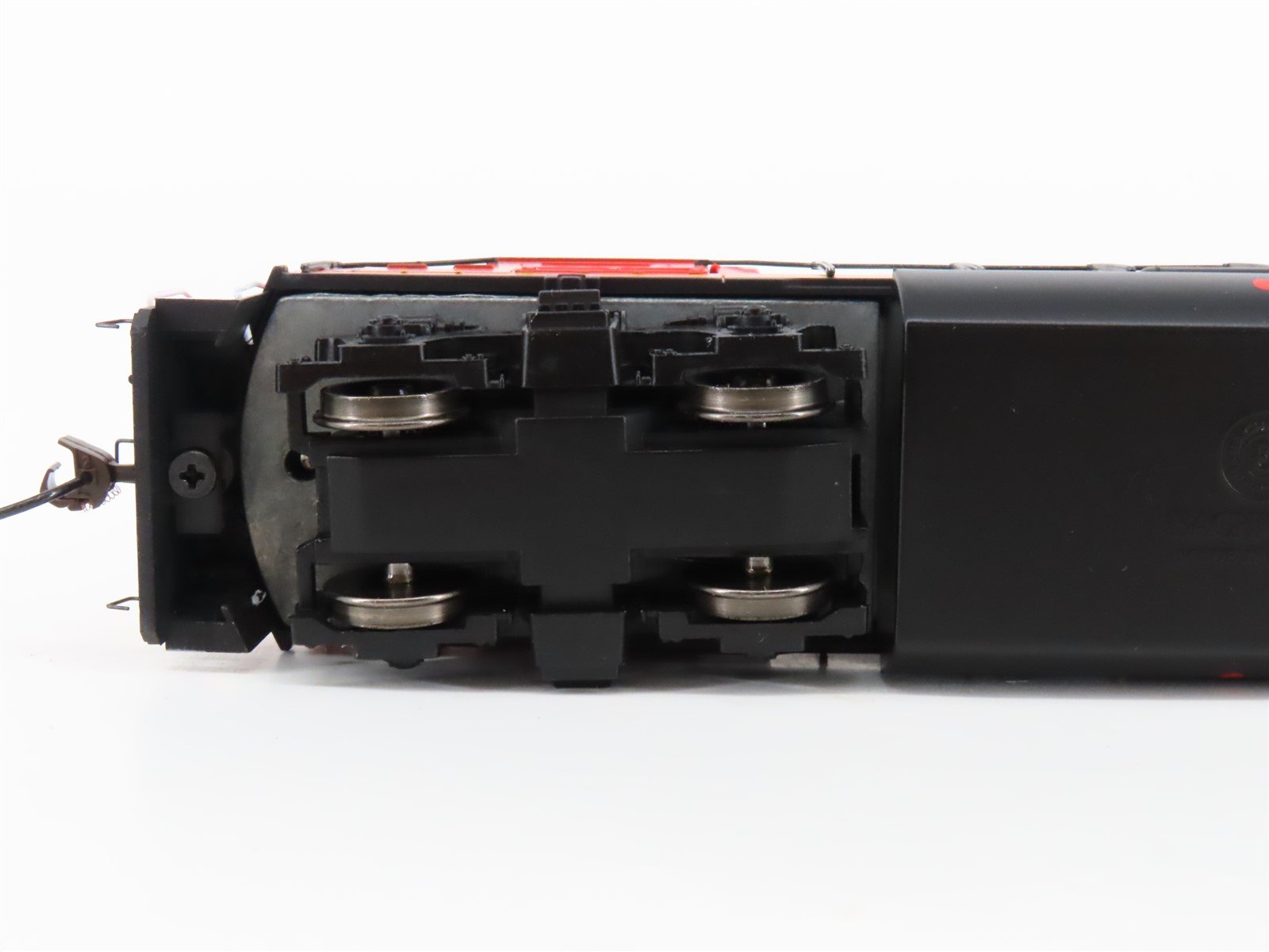 HO Scale Bachmann 61717 CN Canadian National GP38-2 Diesel Locomotive #4720