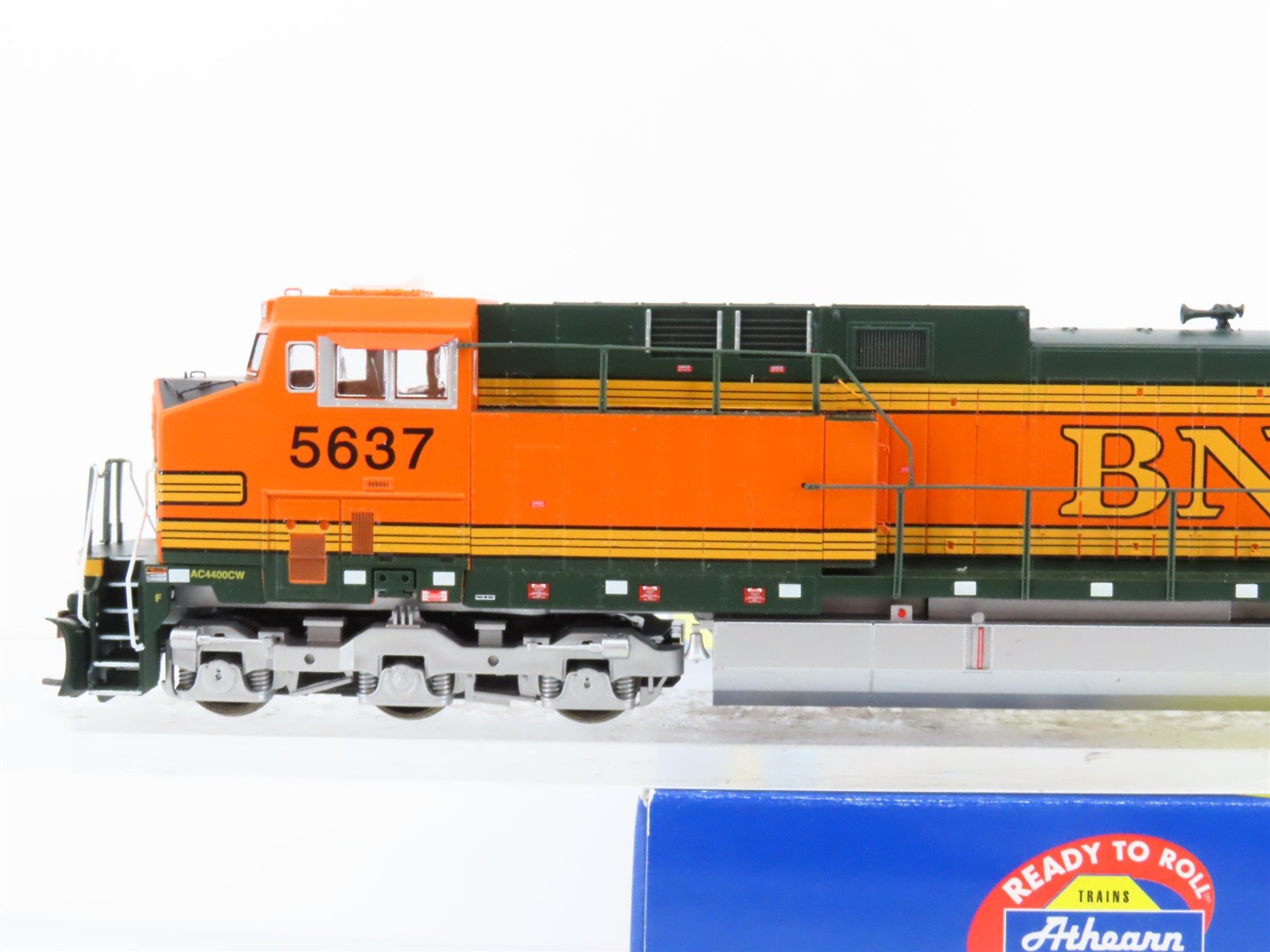 HO Scale Athearn 79827 BNSF Railway AC4400CW Diesel Locomotive #5637