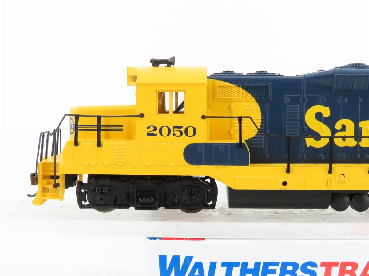 HO Scale Walthers Trainline 931-103 ATSF Santa Fe GP9M Diesel Loco #2050