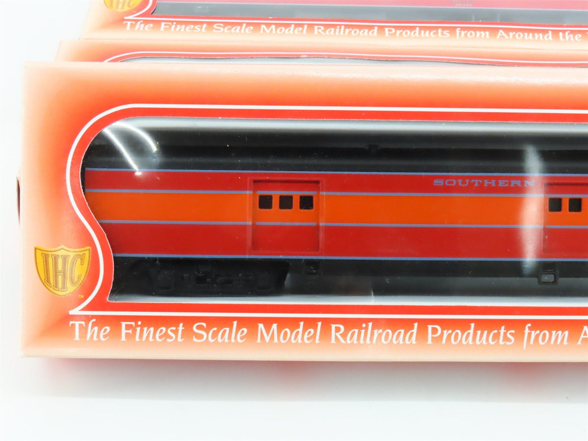 HO IHC Premier SP Southern Pacific &quot;Daylight&quot; PS Smooth-Side Passenger 5-Car Set