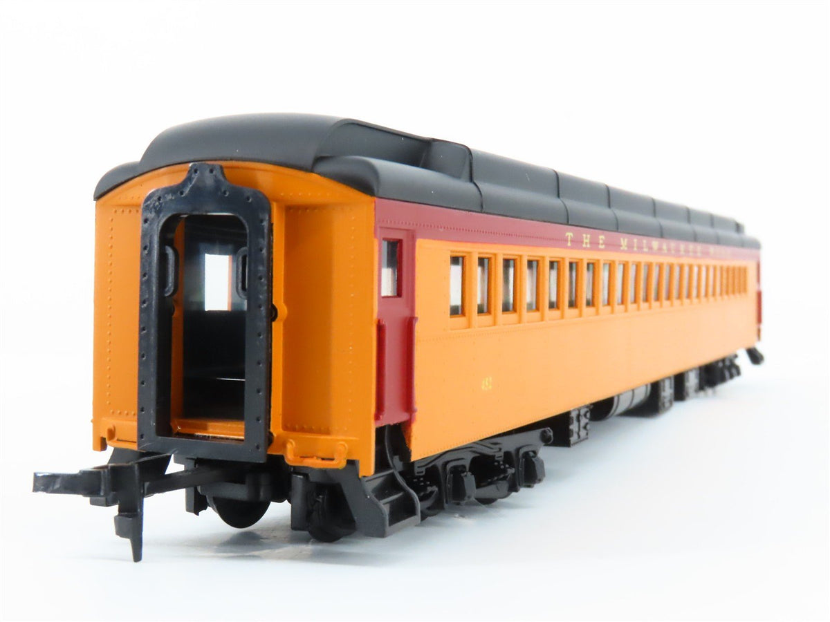 HO Scale IHC Premier 49401 MILW Milwaukee Road Heavyweight Coach Passenger #452