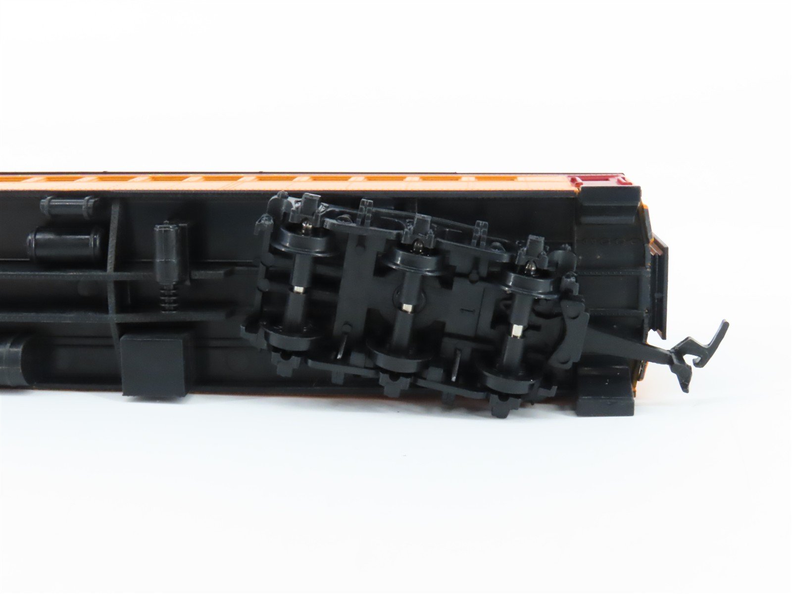 HO Scale IHC Premier 49401 MILW Milwaukee Road Heavyweight Coach Passenger #452