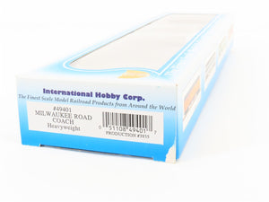 HO Scale IHC Premier 49401 MILW Milwaukee Road Heavyweight Coach Passenger #452