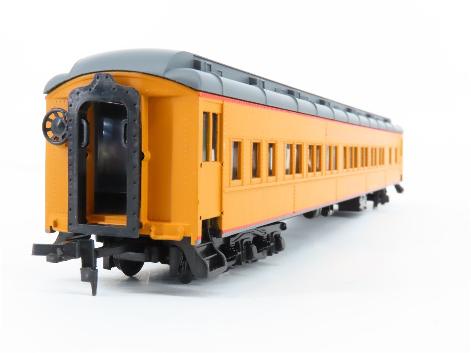 HO Scale IHC Premier 49696 UP Union Pacific 8-1-2 Sleeper Passenger 