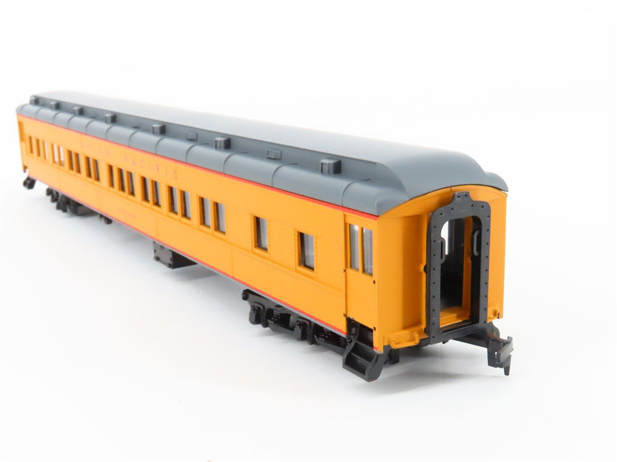 HO Scale IHC Premier 49696 UP Union Pacific 8-1-2 Sleeper Passenger &quot;Centavon&quot;