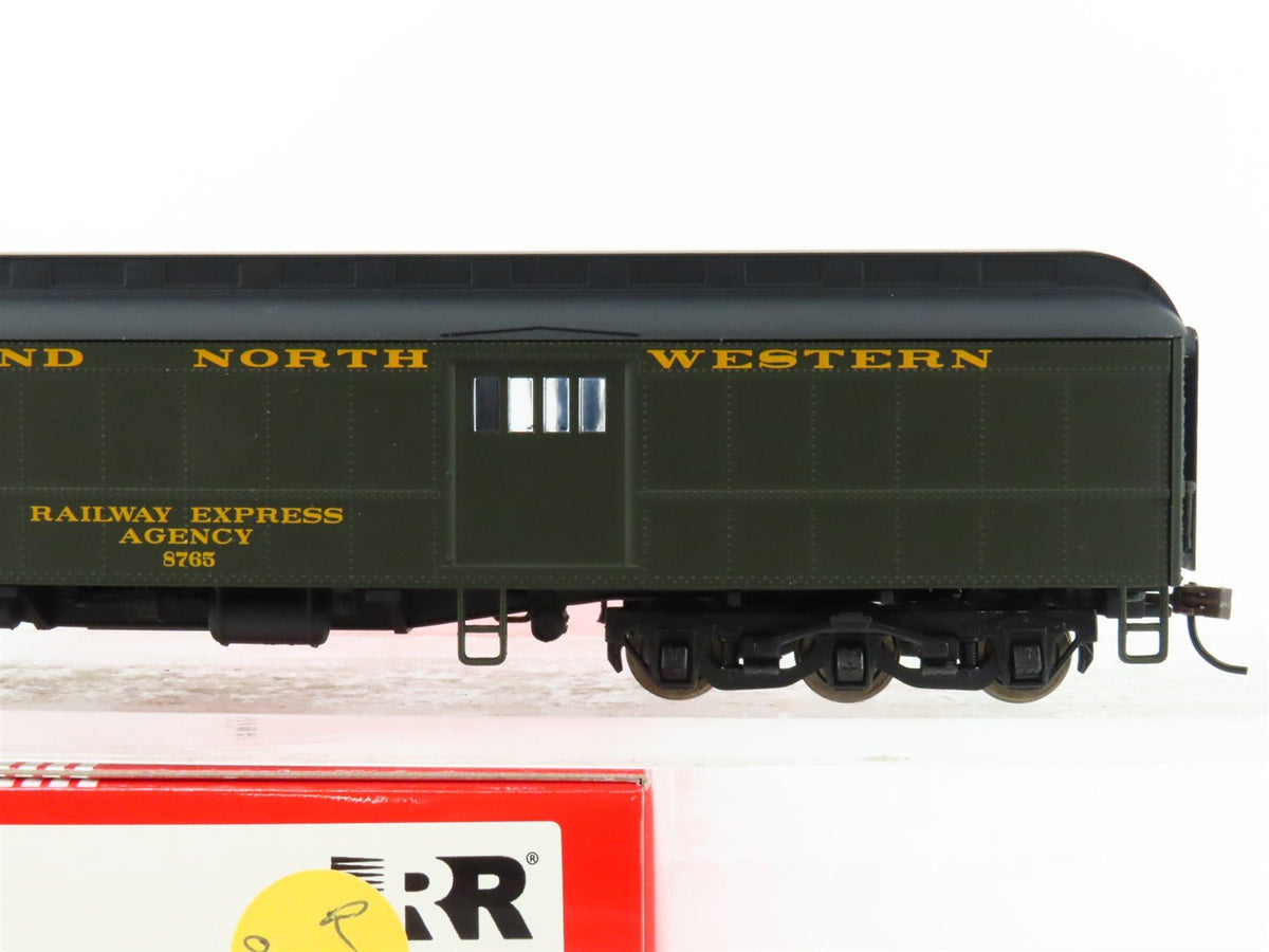 HO Rivarossi HR4038 CNW Chicago &amp; North Western 60&#39; Baggage Passenger Car #8765