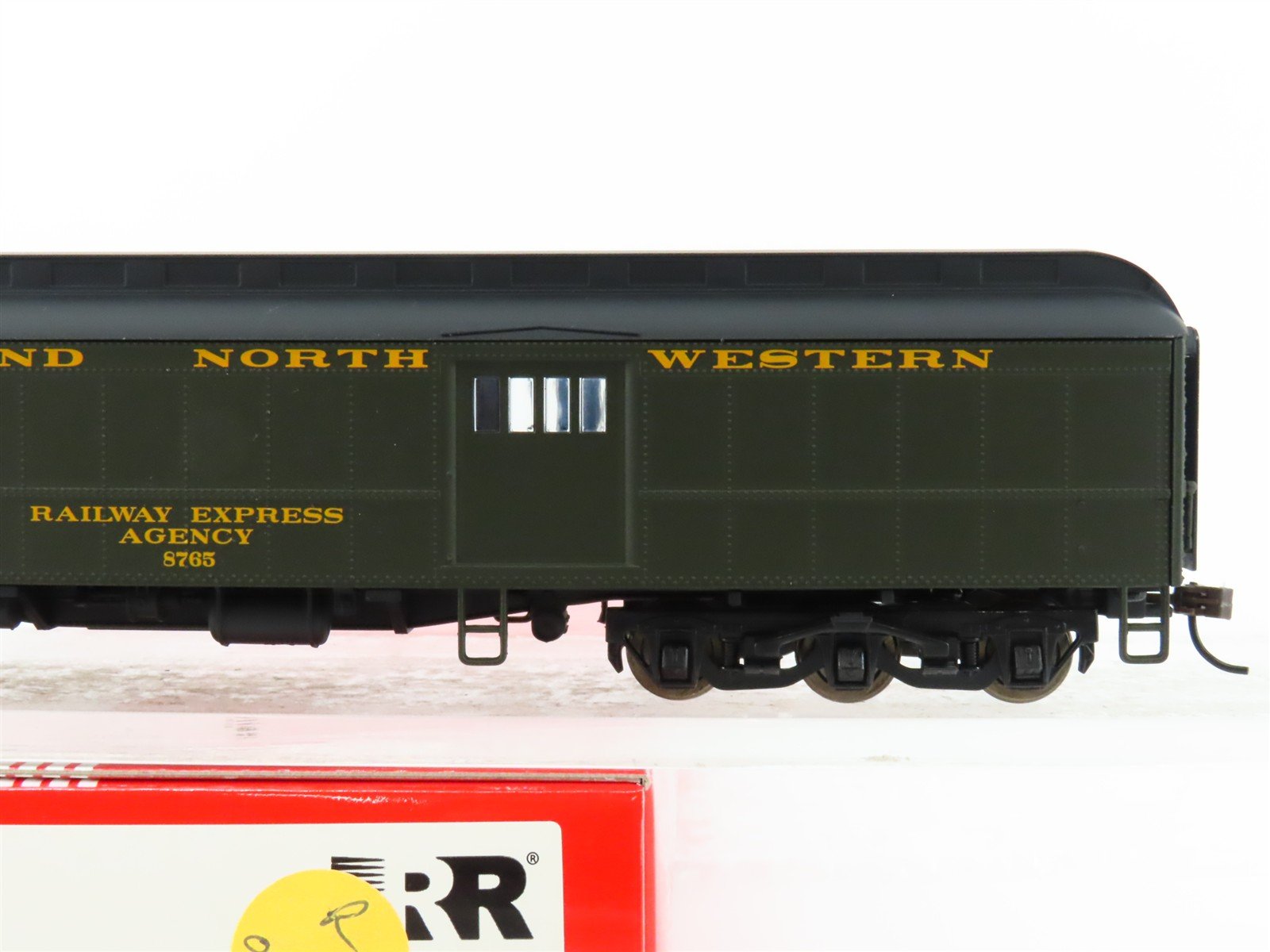 HO Rivarossi HR4038 CNW Chicago & North Western 60' Baggage Passenger Car #8765