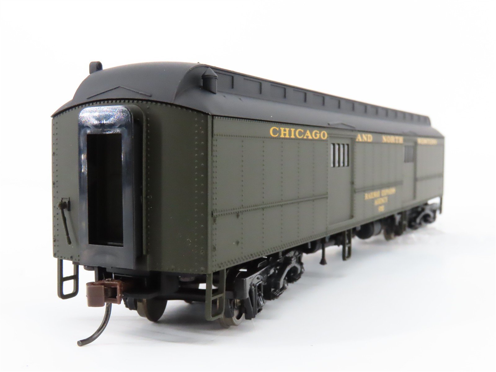 HO Rivarossi HR4038 CNW Chicago & North Western 60' Baggage Passenger Car #8765