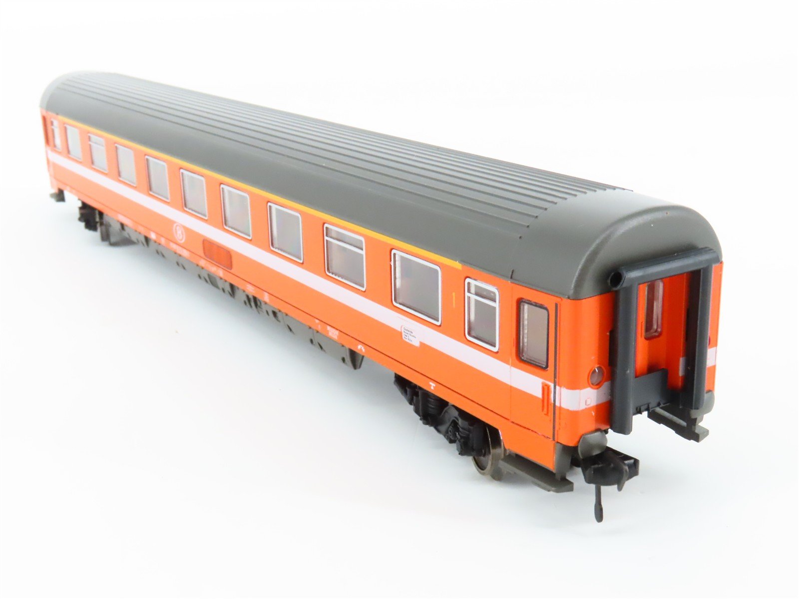 HO Scale Fleischmann 5151 SNCB Belgian 1st Class Corridor Coach Passenger #609-3