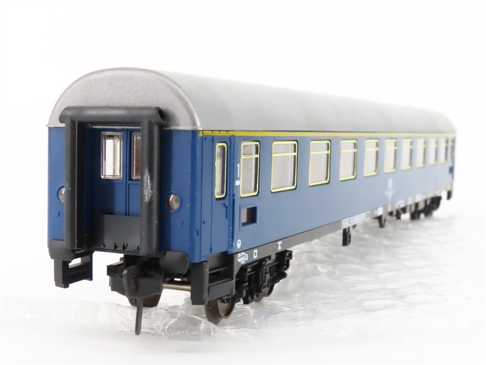 HO Scale Fleischmann 5103 DB Deutsche Bundesbahn Corridor Coach Passenger #222-2