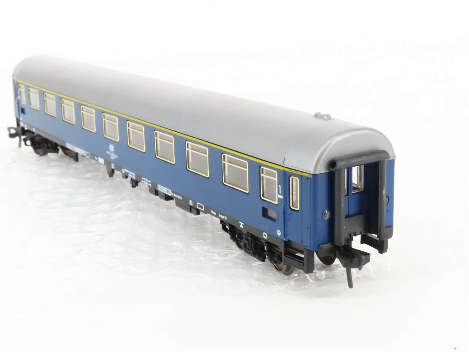 HO Scale Fleischmann 5103 DB Deutsche Bundesbahn Corridor Coach Passenger #222-2