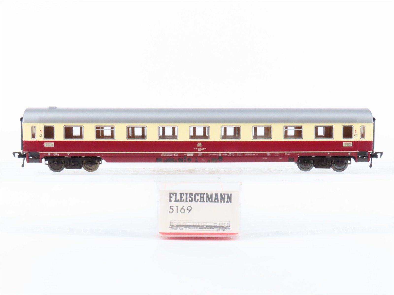 HO Fleischmann 5169 DB Deutsche Bundesbahn 1st Class Corridor Coach Passenger