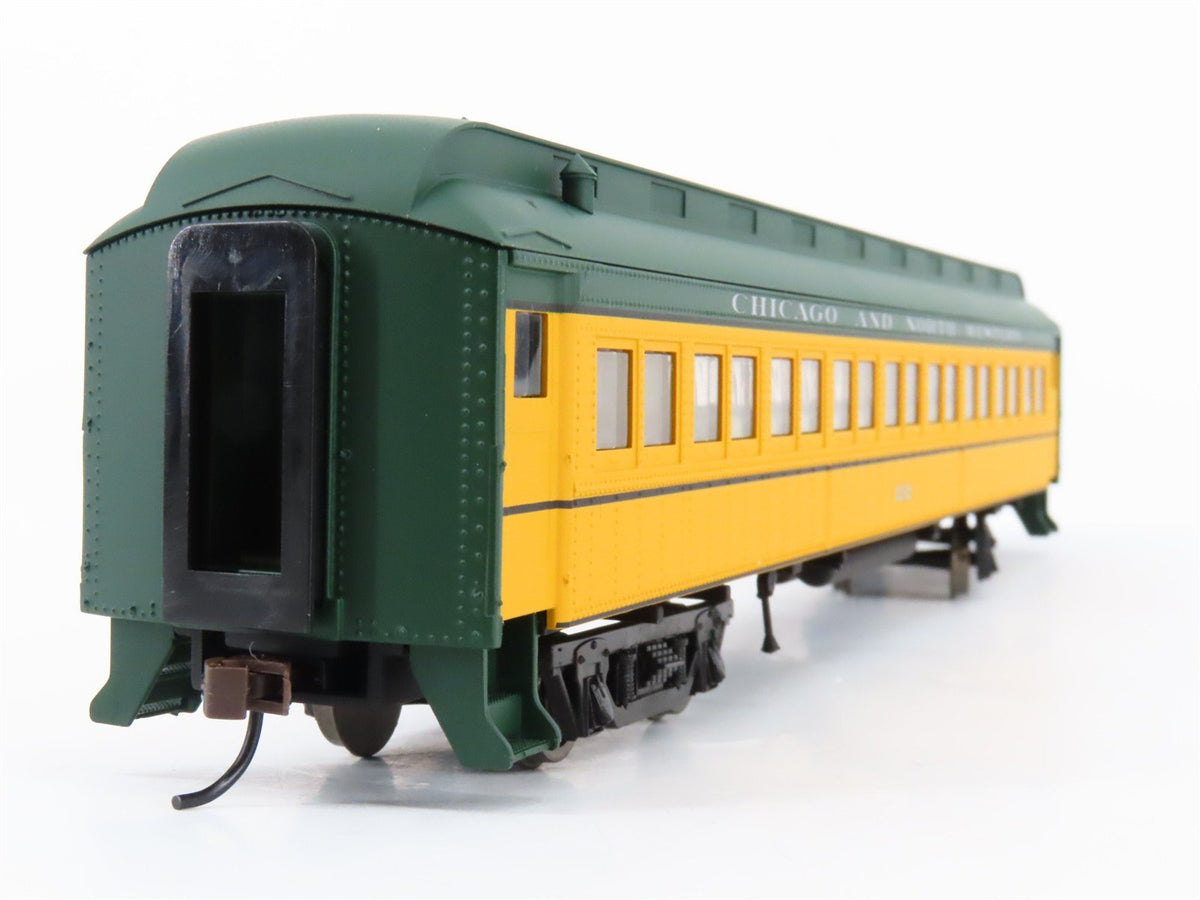 HO Scale Walthers Trainline 931-798 CNW 60&#39; Heavyweight Coach Passenger #3232