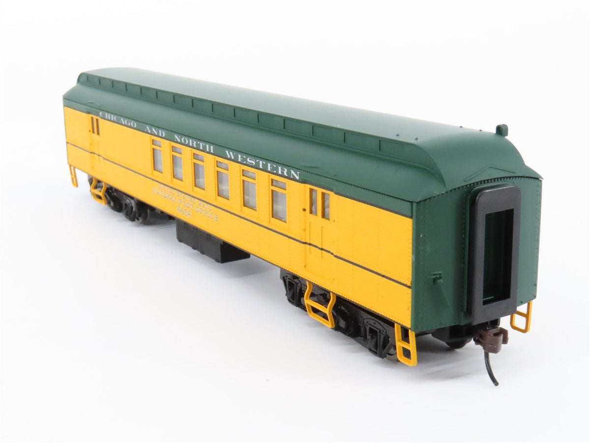 HO Scale Walthers Trainline 931-793 CNW 60&#39; Heavyweight RPO Passenger Car #9432