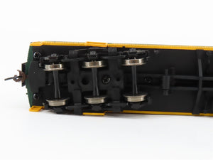 HO Scale Walthers Trainline 931-793 CNW 60' Heavyweight RPO Passenger Car #9432