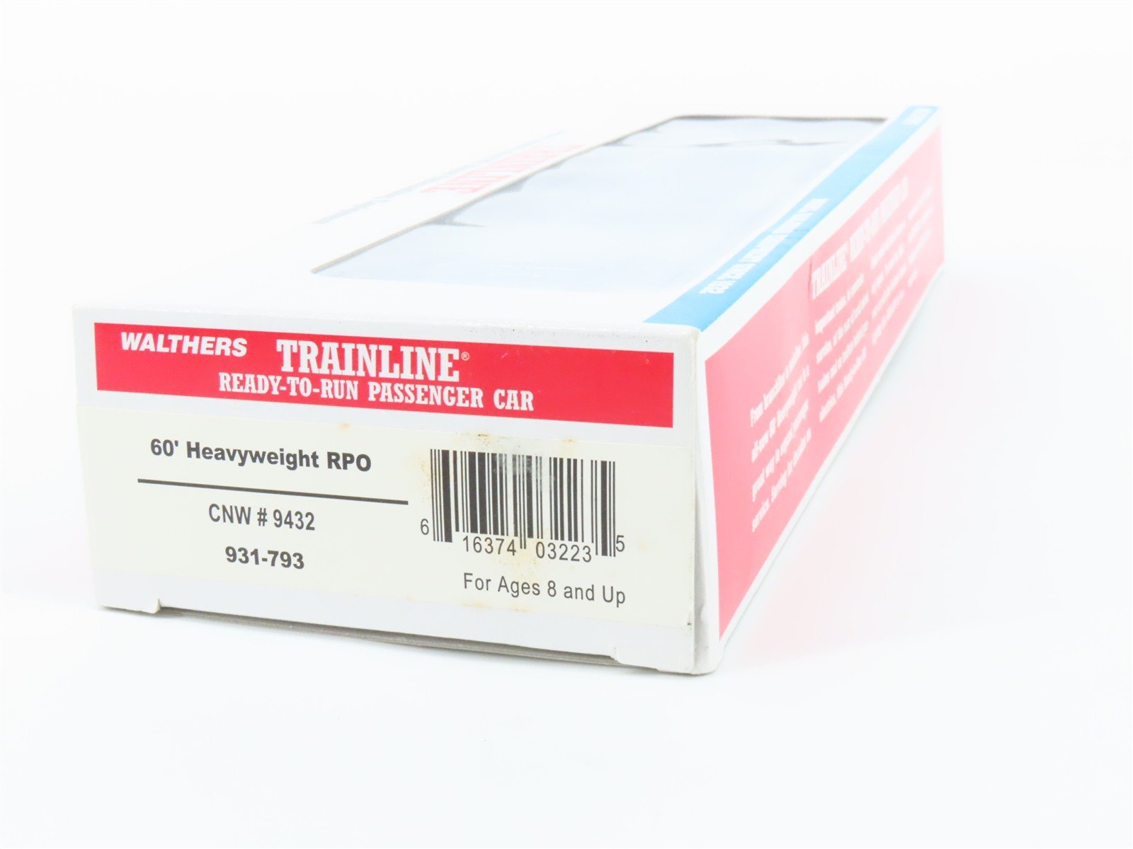 HO Scale Walthers Trainline 931-793 CNW 60' Heavyweight RPO Passenger Car #9432