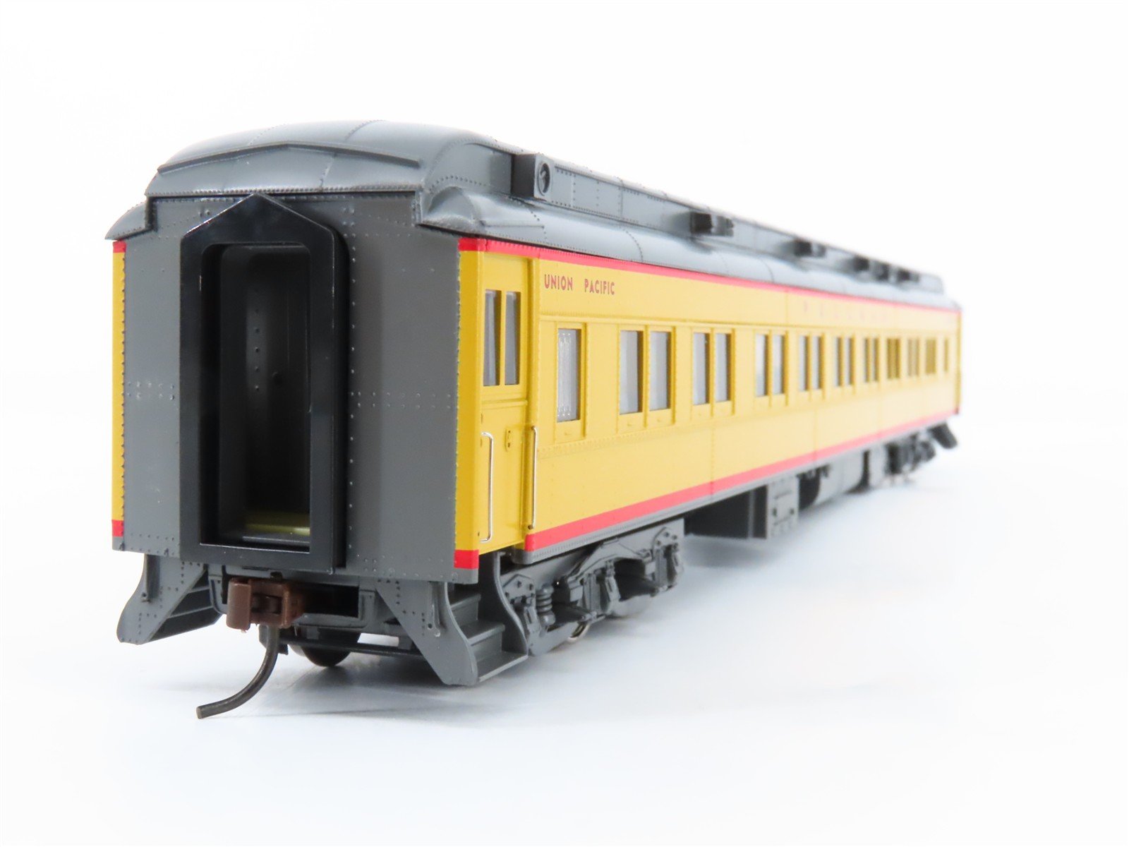 HO Walthers 932-10308 UP Union Pacific Pullman Heavyweight 28-1 Parlor Passenger