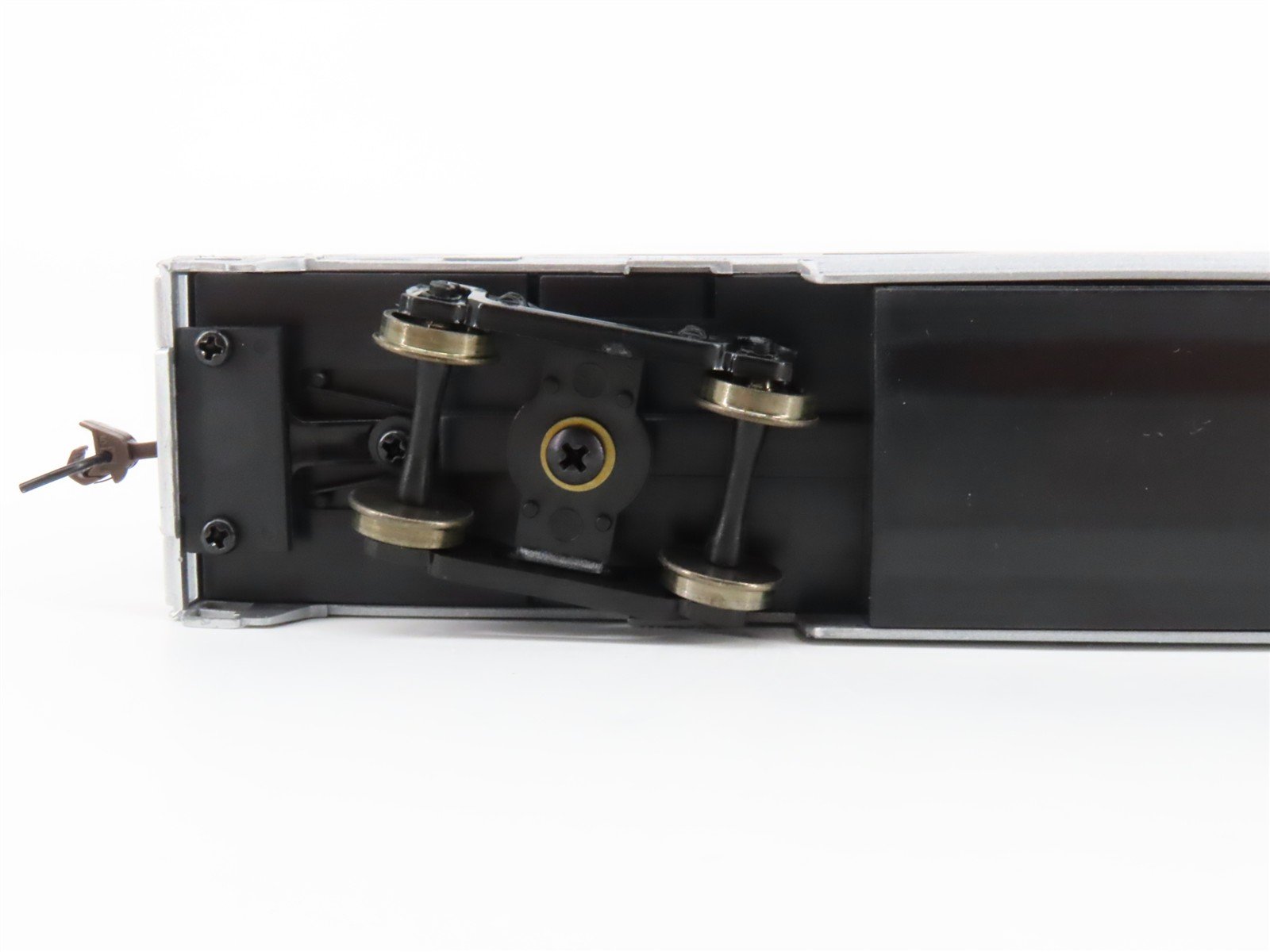 HO Scale Walthers AMTK Amtrak Superliner Bi-Level Diner Passenger Car #38063