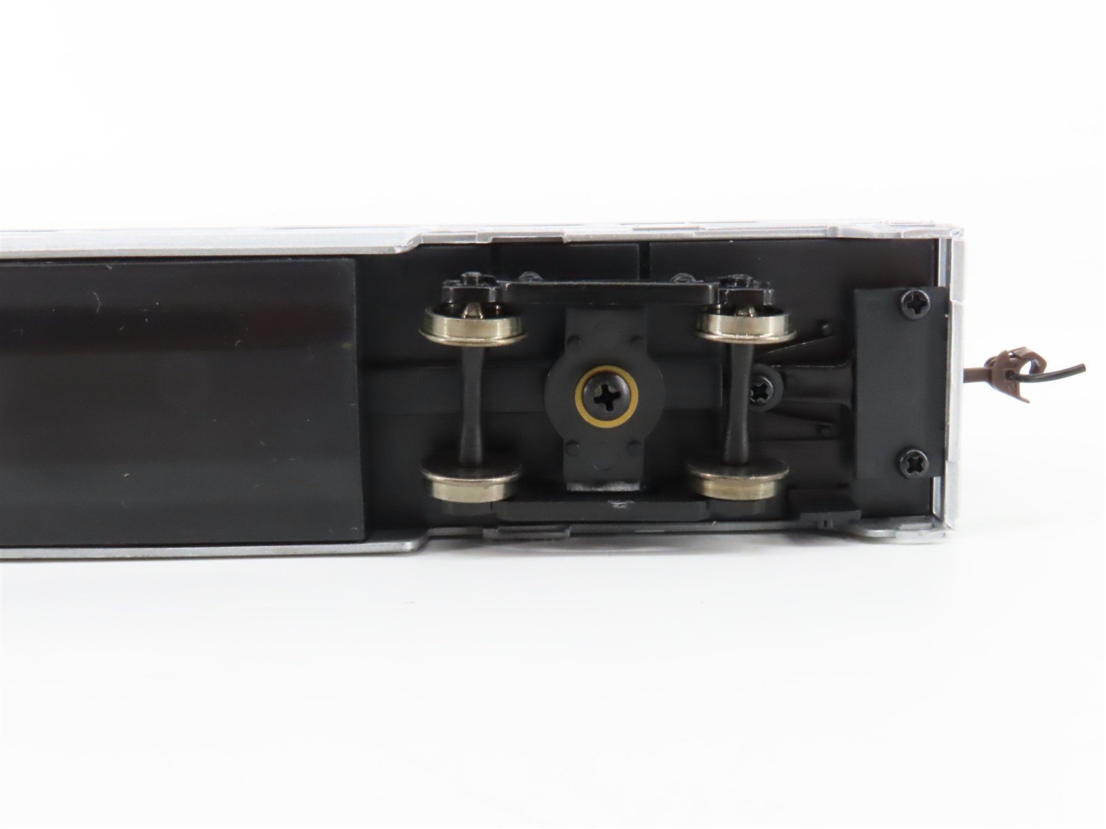 HO Scale Walthers AMTK Amtrak Superliner Bi-Level Diner Passenger Car #38063