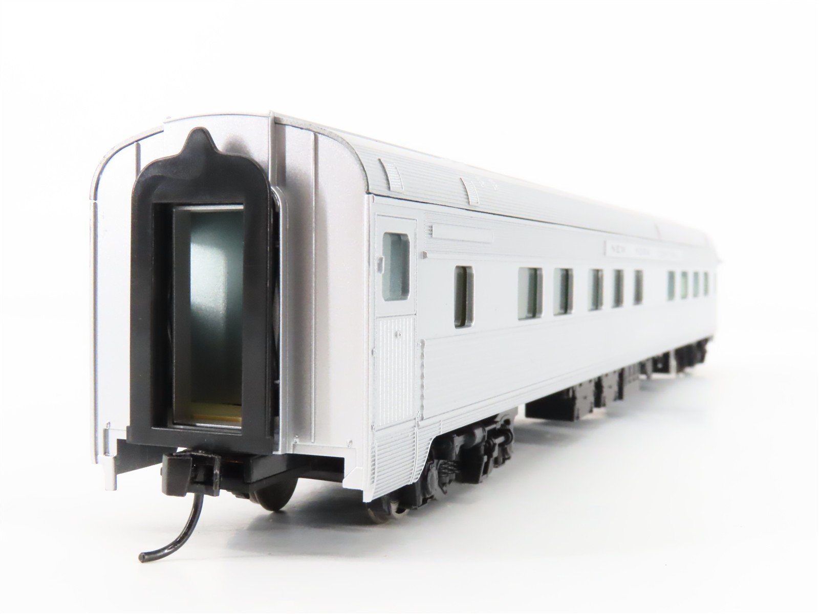 HO Scale Walthers Mainline 910-30355 NYC 85' Budd Observation Passenger Car