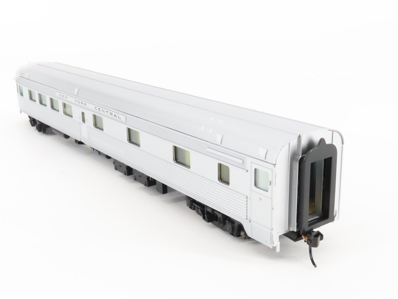 HO Scale Walthers Mainline 910-30355 NYC 85' Budd Observation Passenger Car