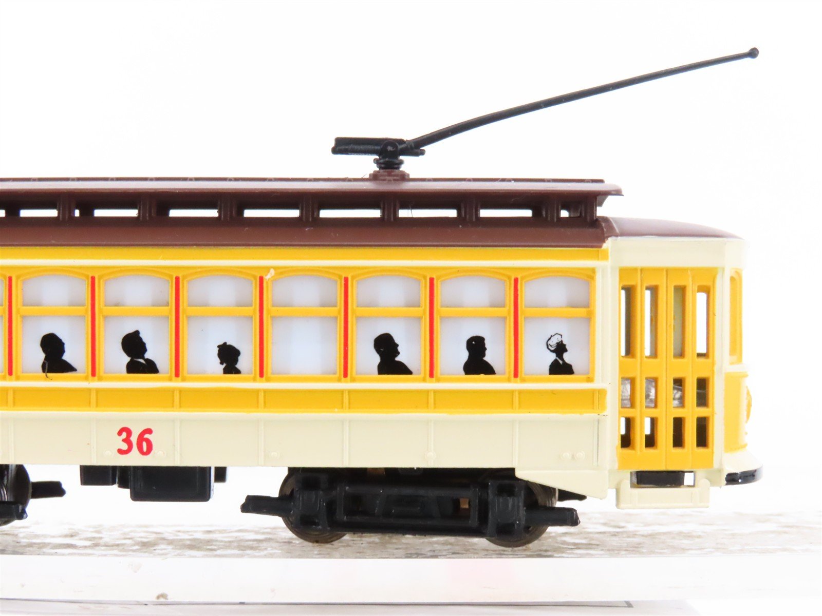 HO Scale Bachmann 61048 Yellow Brill Trolley Electric #36