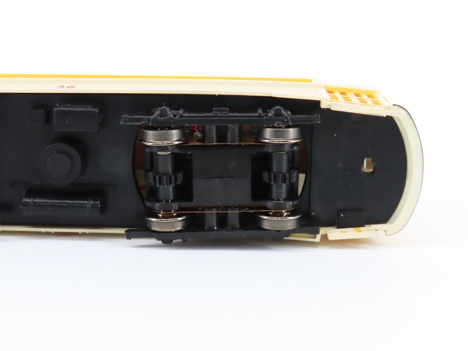 HO Scale Bachmann 61048 Yellow Brill Trolley Electric #36