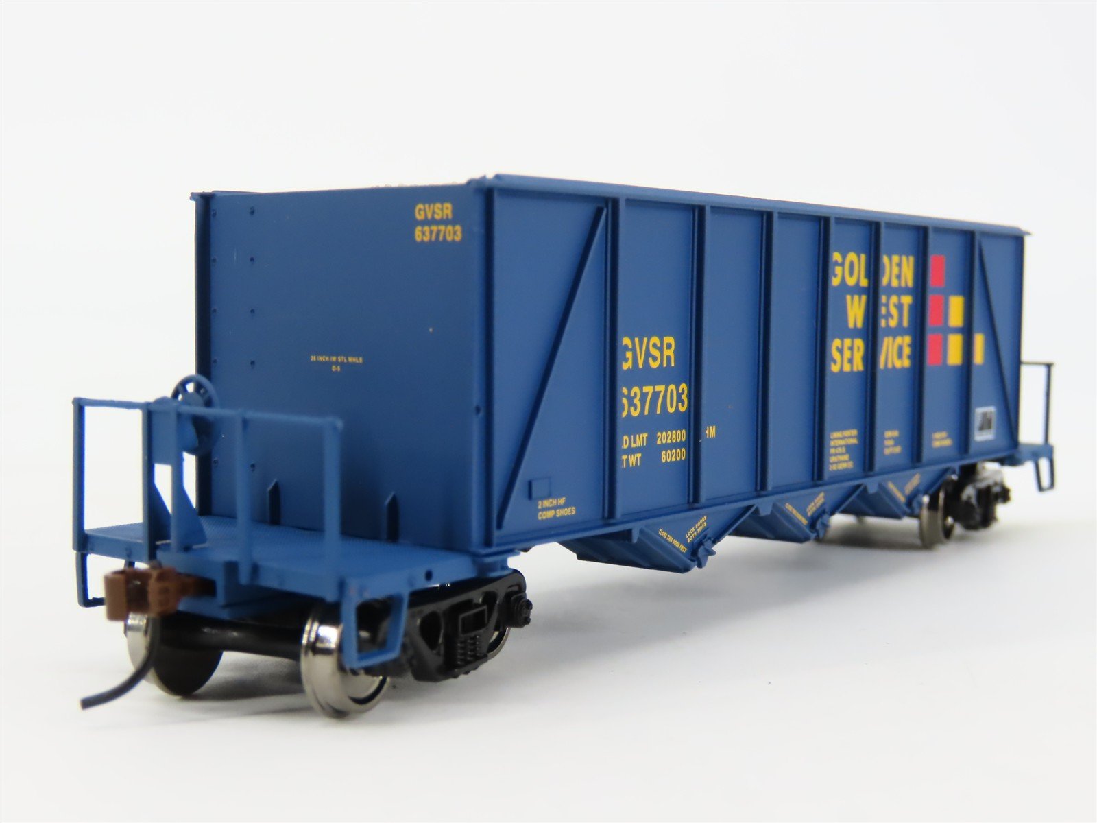 HO Walthers Gold Line 932-7060 GVSR Golden West 40' Ortner Aggregate Car #637703