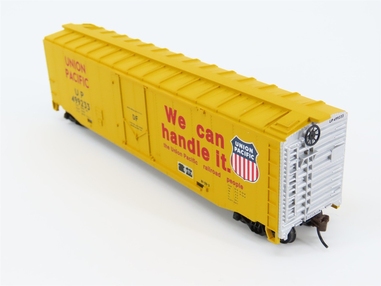 HO Scale Walthers Trainline 931-672 UP Union Pacific 50' Box Car #499233