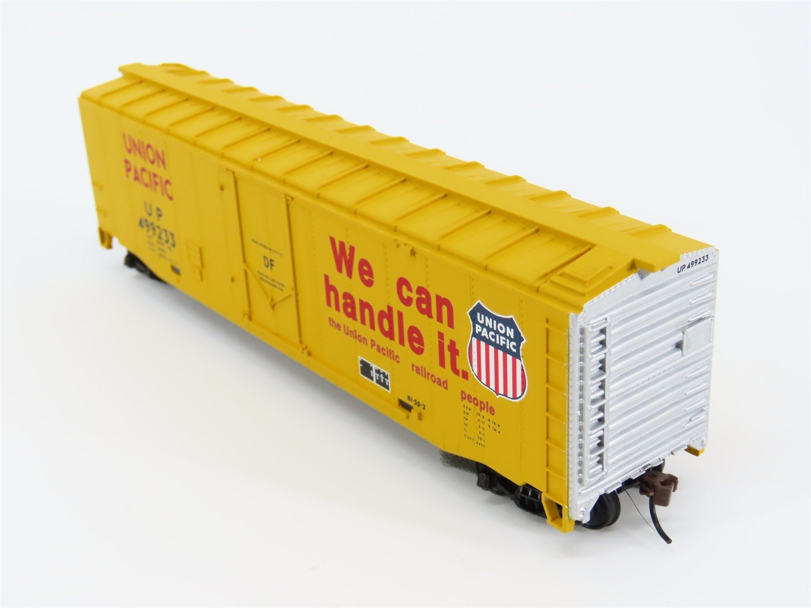 HO Scale Walthers Trainline 931-672 UP Union Pacific 50' Box Car #499233