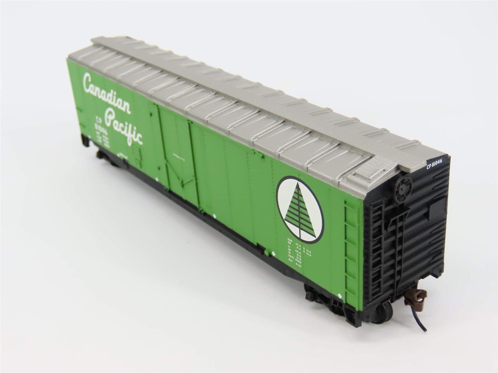 HO Scale Walthers Trainline 931-673 CP Canadian Pacific 50' Box Car #81046