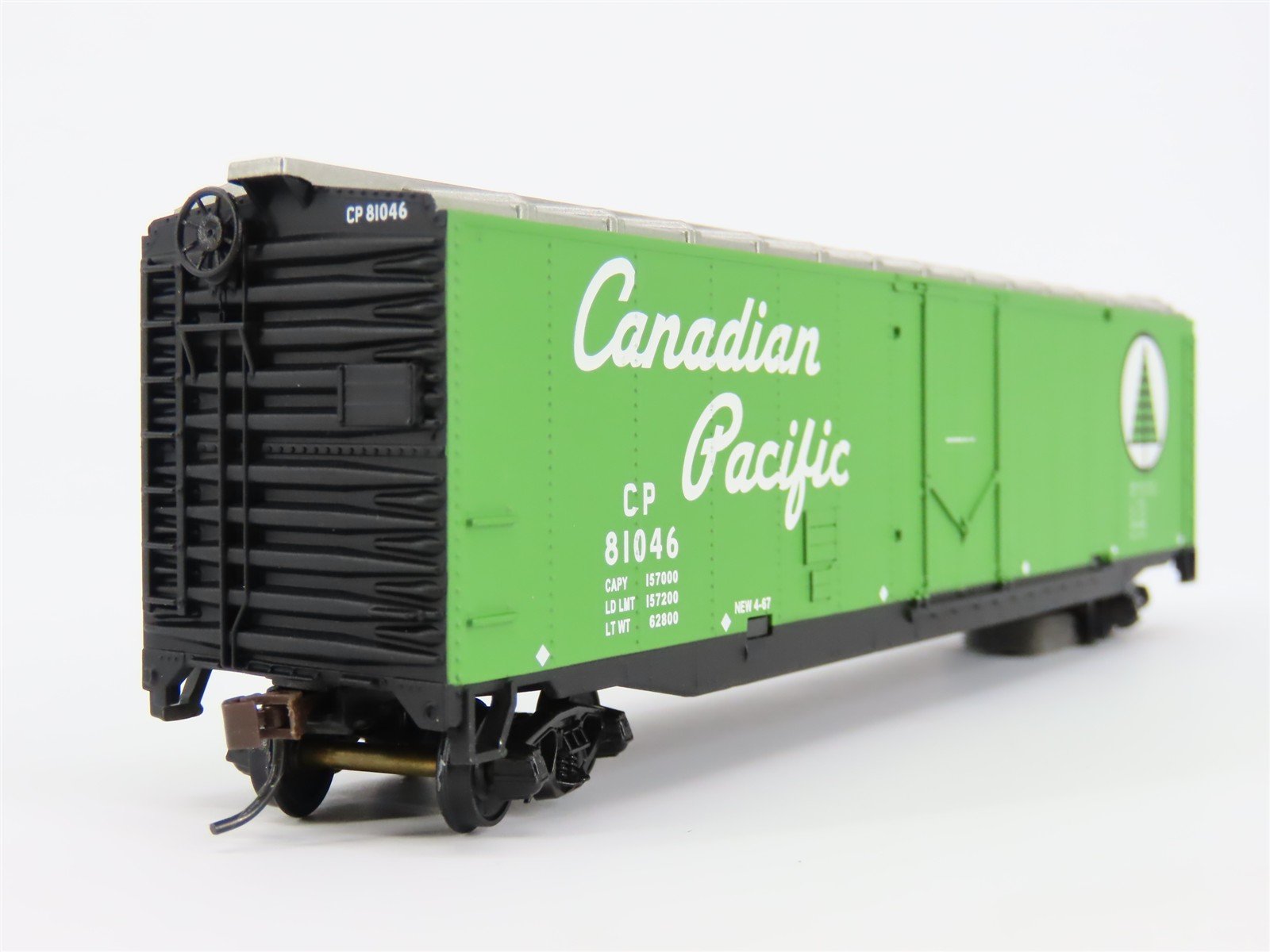 HO Scale Walthers Trainline 931-673 CP Canadian Pacific 50' Box Car #81046
