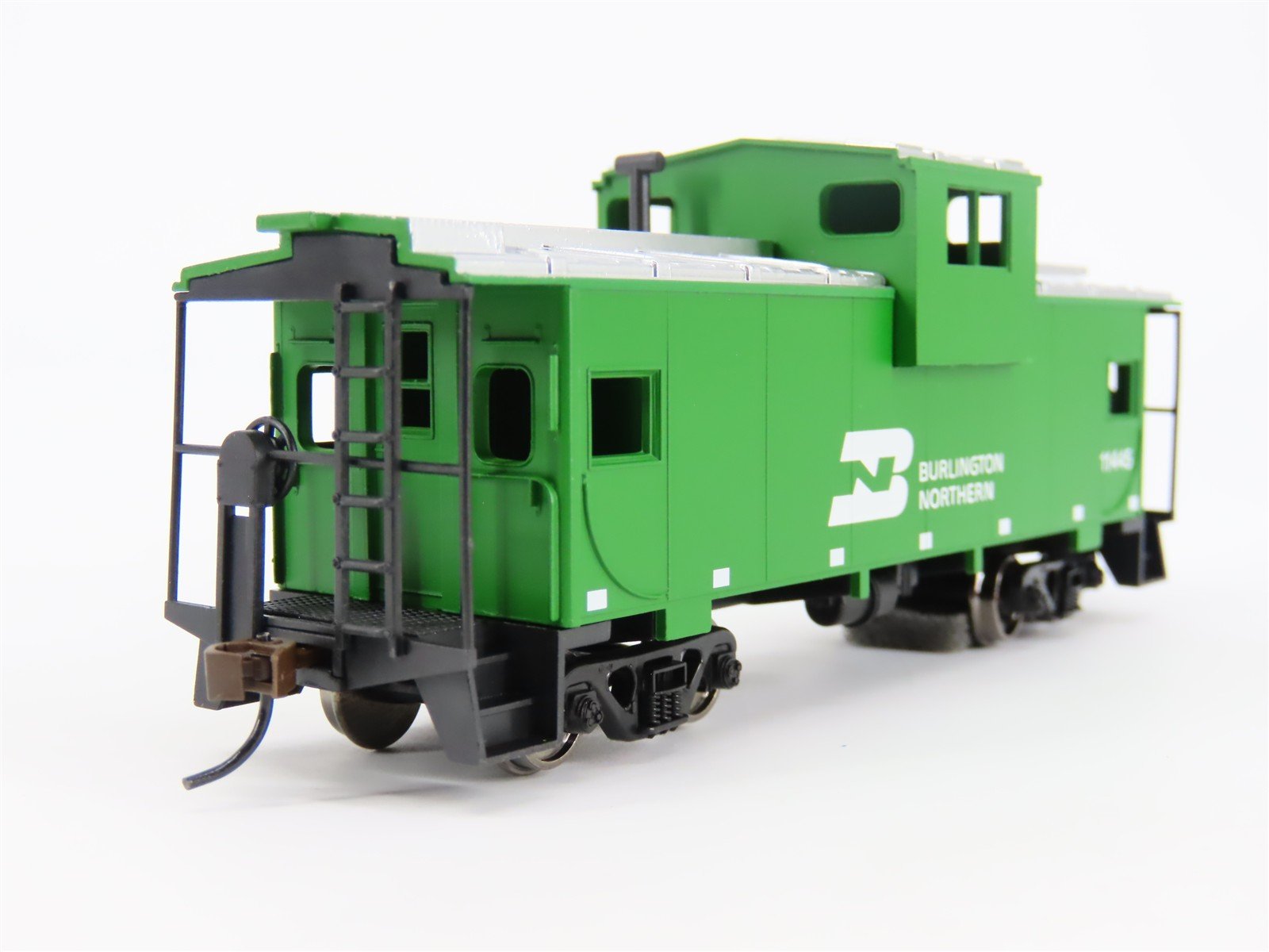 HO Scale Walthers Trainline 931-1501 BN Burlington Northern Caboose #11445
