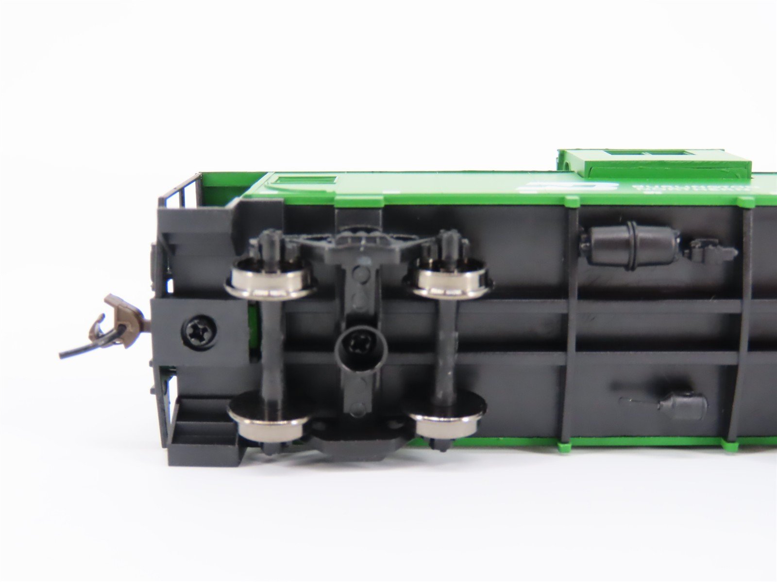 HO Scale Walthers Trainline 931-1501 BN Burlington Northern Caboose #11445