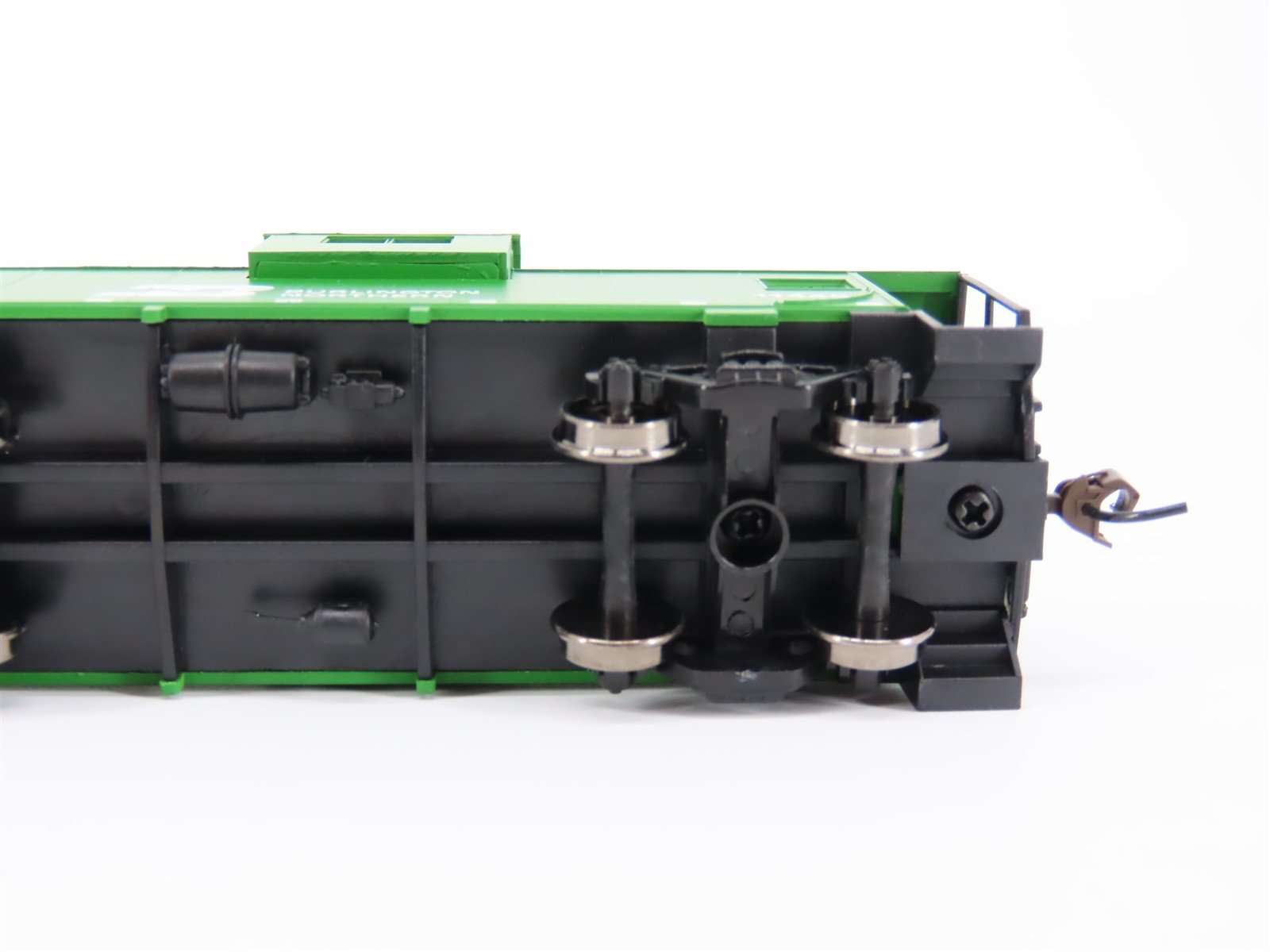 HO Scale Walthers Trainline 931-1501 BN Burlington Northern Caboose #11445