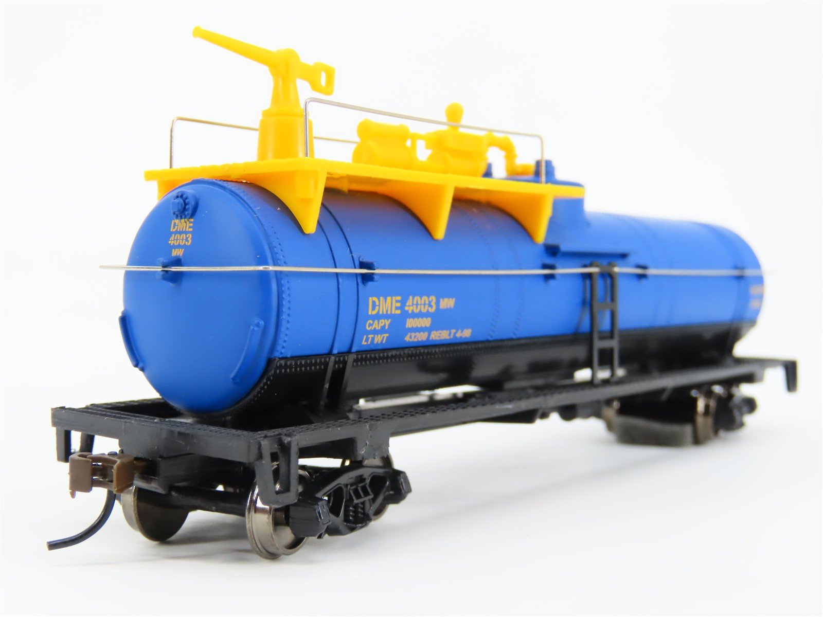 HO Scale Walthers Trainline 931-1790 DM&E Railroad Firefighting Tank Car #4003